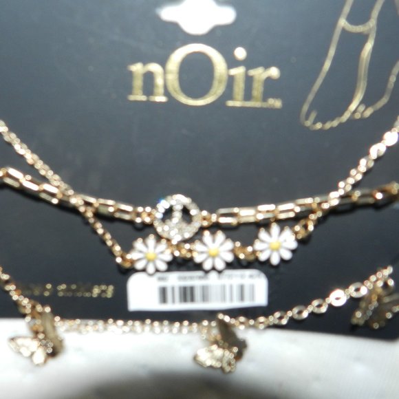 Noir Charm Anklets 3 Pc Set 🌼Daisies🦋Butterflies ☮️Peace sign set 🆕/NWT! - Picture 4 of 6